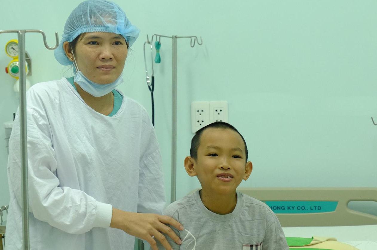 Me hien gan cuu con trai 10 tuoi hinh anh