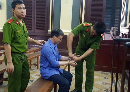 Ke cuong yeu sat hai con giao su o Sai Gon lai hau toa hinh anh