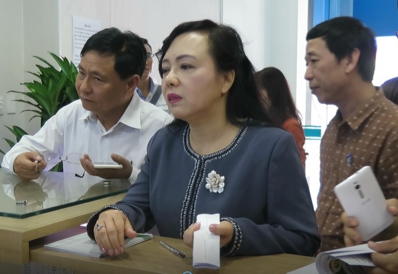 Bac si Trung Quoc hu benh nhan anh 1