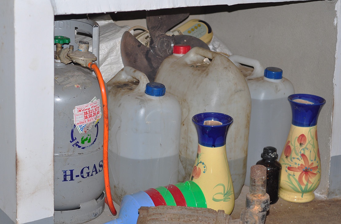 Hoang 'beo' mua 2,5 tan tien chat de san xuat ma tuy o dau? hinh anh