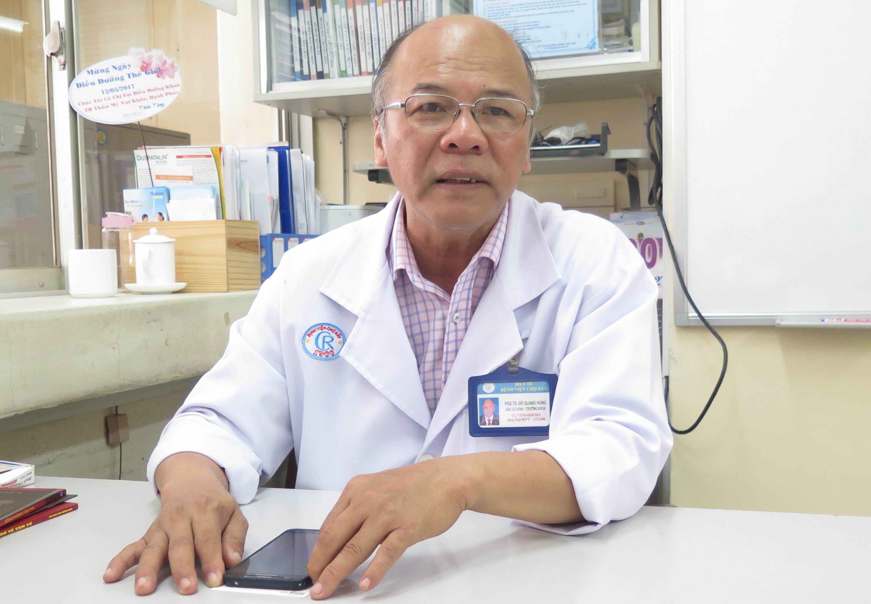 Nam gioi it mo bung duoi da hon nu hinh anh