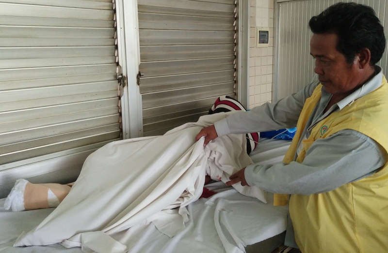 Ngu dan Binh Dinh bi ban ngoai bien qua con nguy kich hinh anh