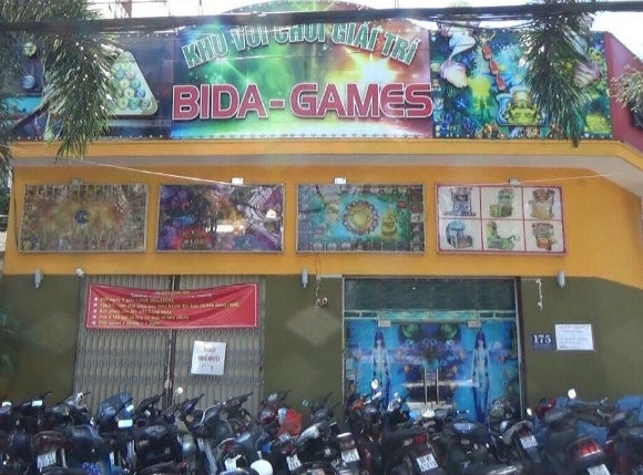 Canh sat ap vao tu diem co bac tra hinh o Sai Gon hinh anh