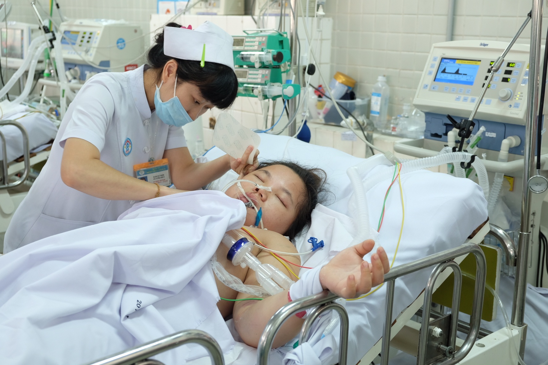 Cap song sinh tu vong anh 1