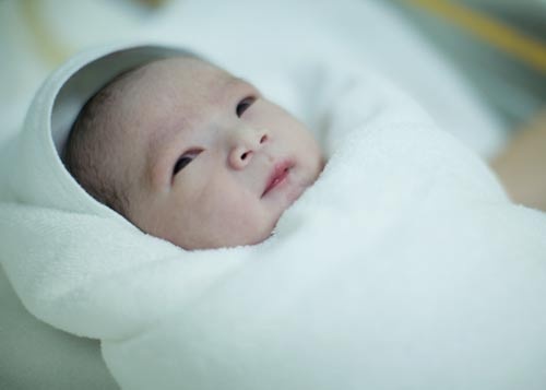 Be gai song sinh nam trong tui oi khi chao doi hinh anh
