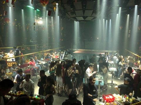 Kiểm tra quán bar ở Sài Gòn ảnh 1 Kiem tra quan bar o Sai Gon anh 1