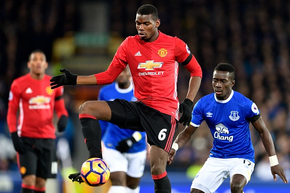 HLV Deschamps khuyen Pogba bot ve voi hinh anh