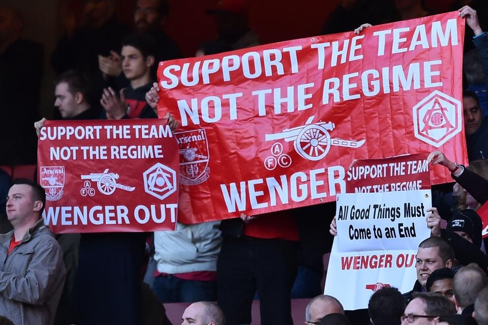 PSG chuẩn bị sẵn hợp đồng lôi kéo Wenger bỏ Arsenal ảnh 1 PSG chuan bi san hop dong loi keo Wenger bo Arsenal anh 1