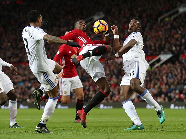 Pogba da biet cach toa sang o Old Trafford hinh anh