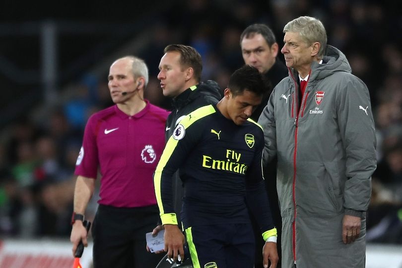 HLV Wenger khang dinh Sanchez khong ham tien nhu Costa hinh anh