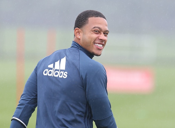 Memphis Depay chinh thuc den Lyon hinh anh