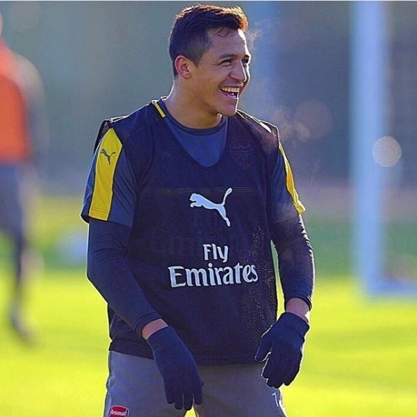 Sanchez phát thông điệp muốn rời Arsenal ảnh 1 Sanchez phat thong diep muon roi Arsenal anh 1