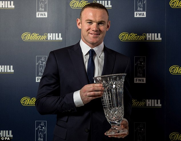 Rooney co giai thuong dau tien nam 2017 hinh anh