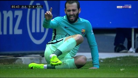 Barcelona mat Vidal den het mua hinh anh