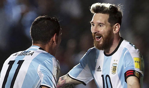 Messi keu goi Barcelona mua nguoi cu cua Real Madrid hinh anh