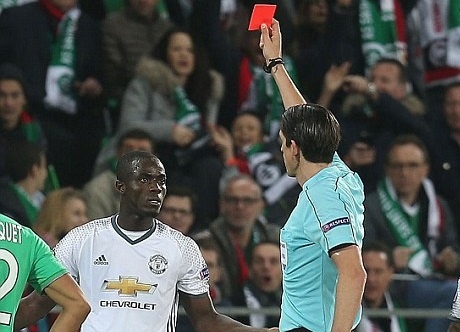 Man Utd co nguy co mat Eric Bailly o tu ket Europa League hinh anh