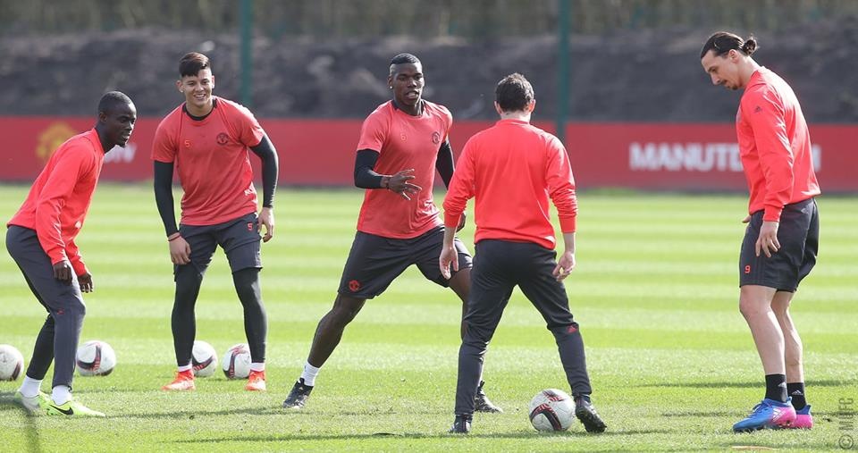 Man Utd ron ra tieng cuoi chuan bi tiep don Rostov hinh anh