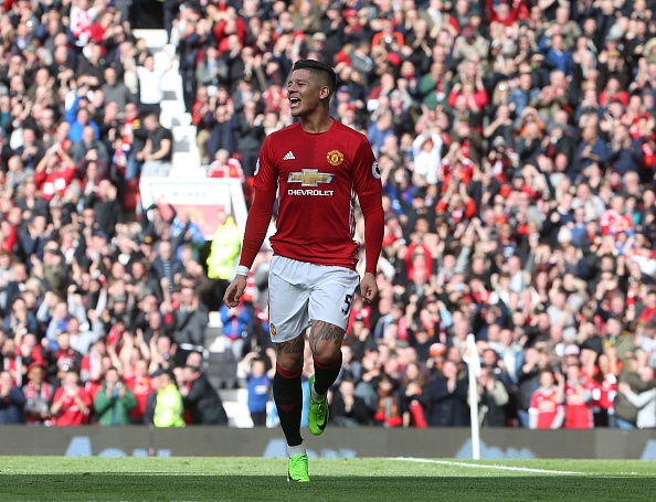 Dap vao bung Hazard, Rojo van thoat an phat cua FA hinh anh