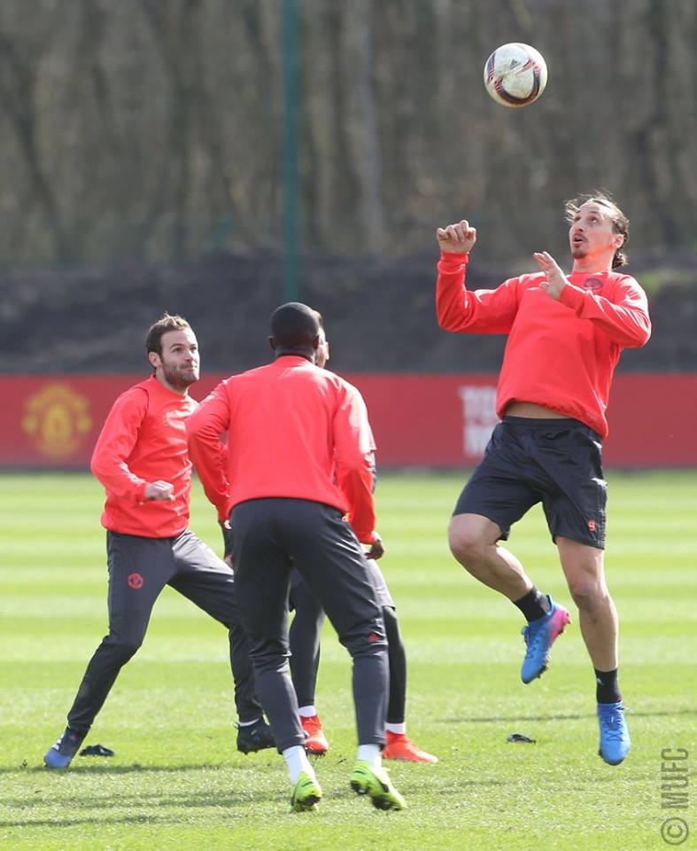 Man Utd ron ra tieng cuoi chuan bi tiep don Rostov anh 8