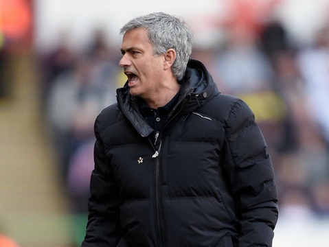 Mourinho cai nhau voi tro ly truoc tran dai chien voi Rostov hinh anh