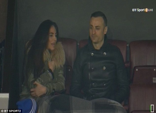 5 khoanh khac thu vi o cuoc doi dau MU - Rostov anh 6