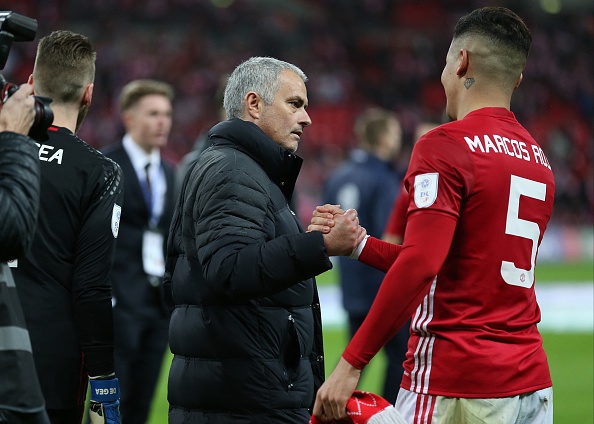 Marcos Rojo tiep tuc nhan qua tu HLV Mourinho hinh anh