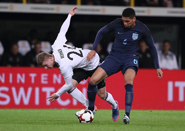 Man Utd mat trung ve thu 2 trong loat tran thi dau quoc te hinh anh