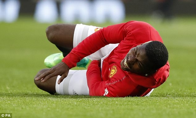 Pogba bi sut trung cho hiem o tran dau voi Everton anh 2