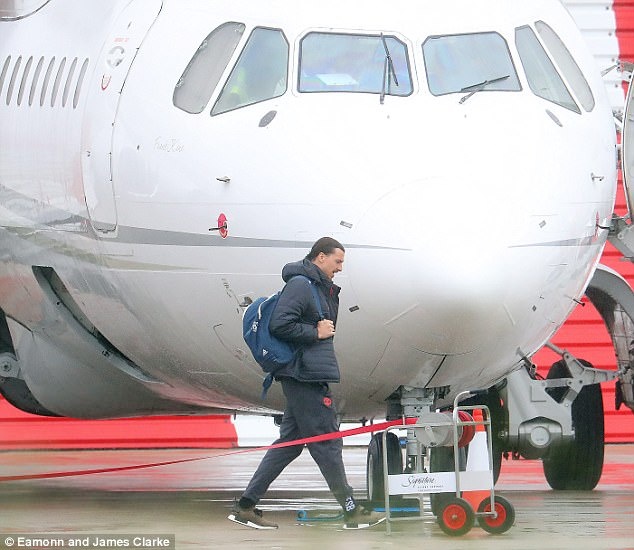 Pogba phan khich cong Fosu-Mensah truoc chuyen hanh quan den Anderlecht anh 3