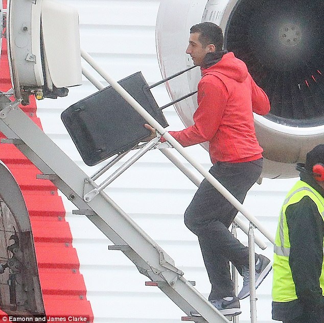 Pogba phan khich cong Fosu-Mensah truoc chuyen hanh quan den Anderlecht anh 4