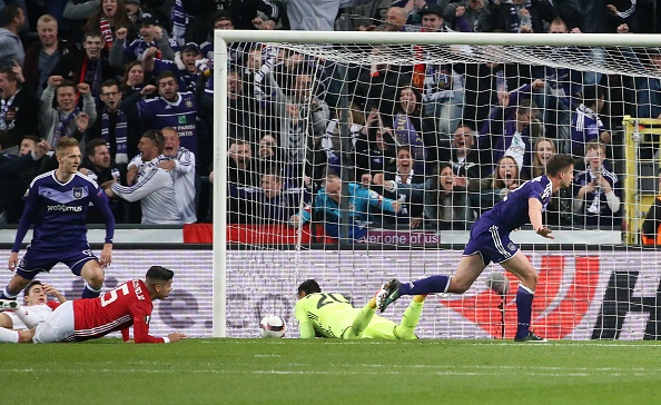 Các ngôi sao Man Utd rầu rĩ trở về sau trận hòa với Anderlecht ảnh 13 Cac ngoi sao Man Utd rau ri tro ve sau tran hoa voi Anderlecht anh 13