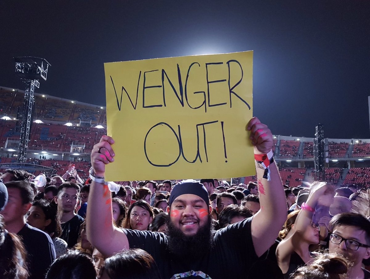 Cuoc chien chong HLV Wenger cua CDV Phao thu da phat trien toan cau anh 4