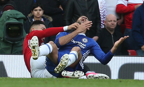 Cận cảnh những tình huống 'trả đũa' của Rojo và Costa ảnh 5 Can canh nhung tinh huong 'tra dua' cua Rojo va Costa anh 5