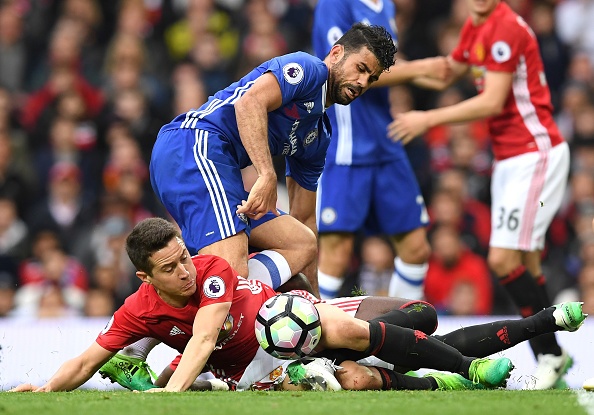 Trọng tài sai lầm khi công nhận bàn thắng của MU ảnh 7 Trong tai sai lam khi cong nhan ban thang cua MU anh 7