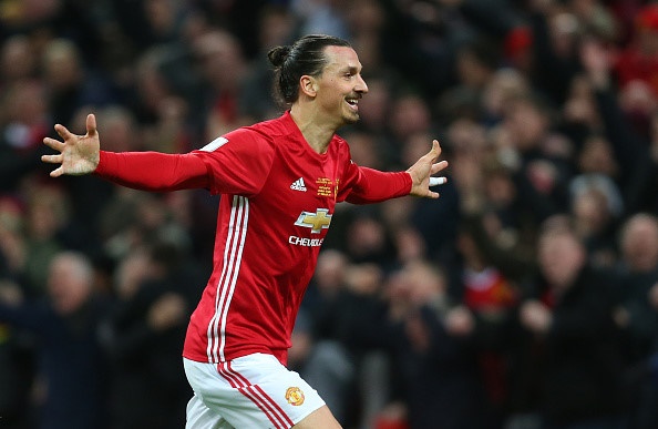 Ibra tu choi hop dong 13 trieu bang cua Man Utd hinh anh