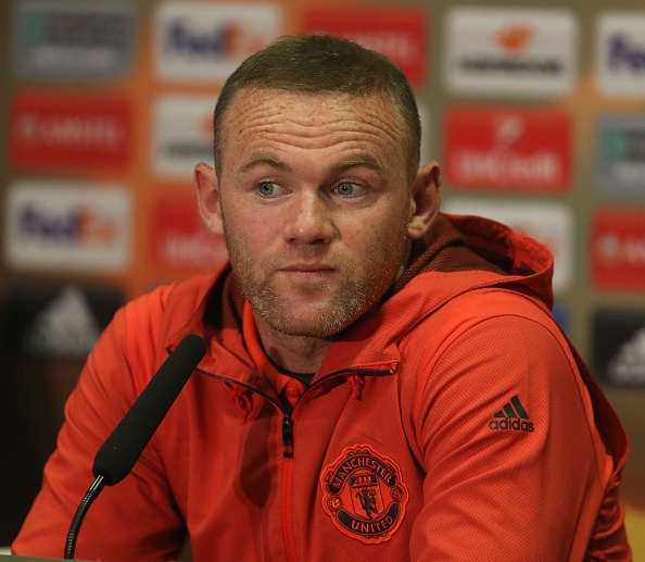 Rooney chot tuong lai truoc tran chien voi Celta Vigo hinh anh