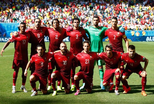 Ronaldo lại bị ‘bóc mẽ’ trò ăn gian chiều cao ảnh 8 Ronaldo lai bi ‘boc me’ tro an gian chieu cao anh 8