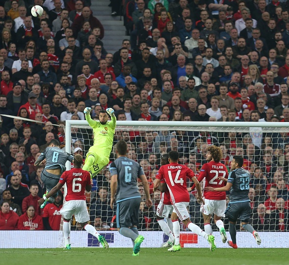 Cham diem MU 1-1 Celta Vigo: Sai lam cua Bailly anh 1