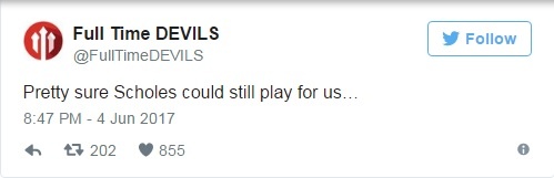 Co dong vien ‘dien dao’ vi pha chuyen bong cua Scholes cho Rooney anh 6