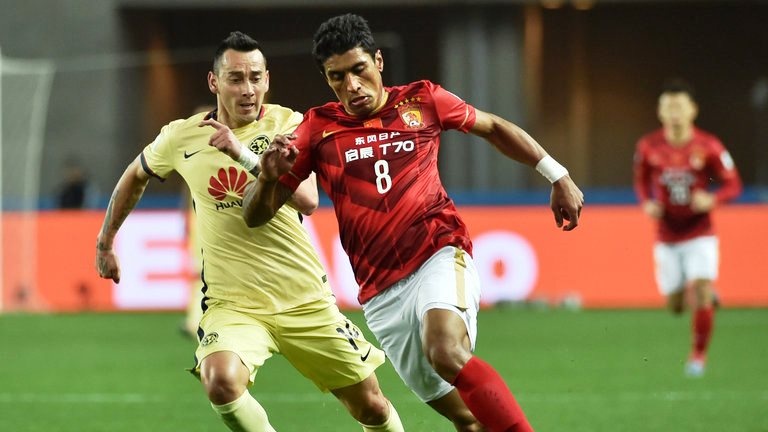 Cau thu choi bong tai Trung Quoc tu choi den Barcelona hinh anh