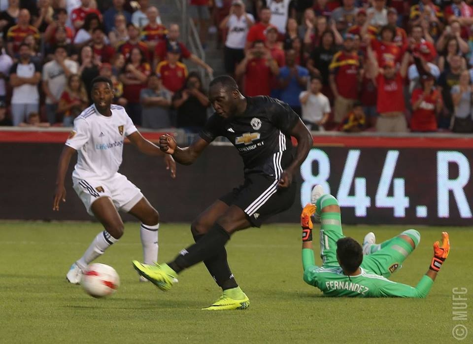 Lukaku ghi ban dau tien, MU nhoc nhan danh bai Real Salt Lake hinh anh