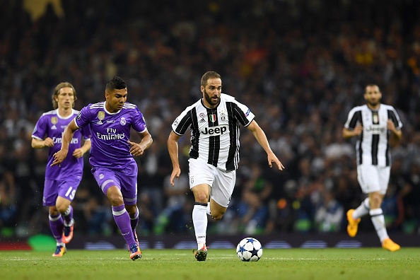 Tan binh Man City gia nhap doi hinh dat nhat the gioi anh 10