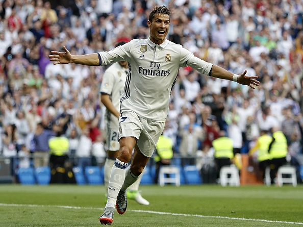 Tan binh Man City gia nhap doi hinh dat nhat the gioi anh 11