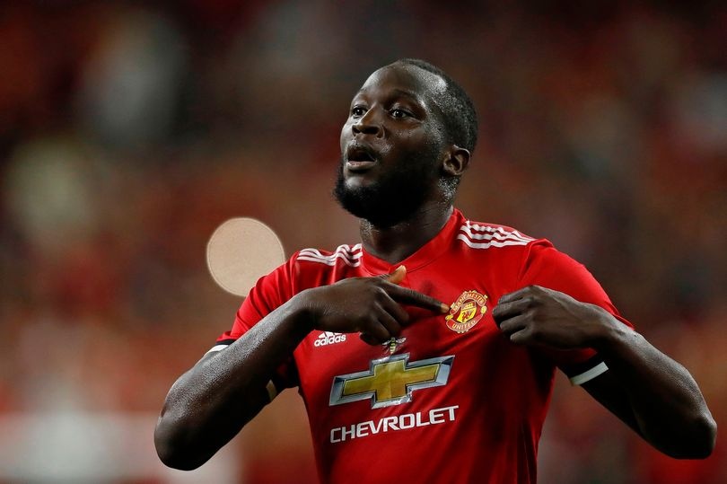 Lukaku: ‘Toi con o xa so voi dang cap cua Ronaldo va Lewandowski’ hinh anh