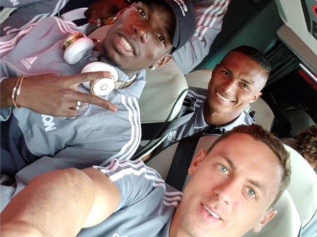 Matic hung khoi trong chuyen du dau dau tien cung MU hinh anh