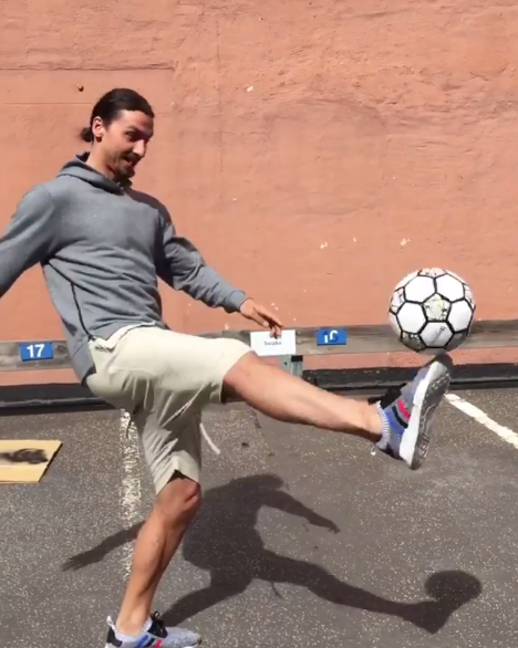 Tu tin tang bong nghe thuat,  Ibra san sang tro lai anh 2