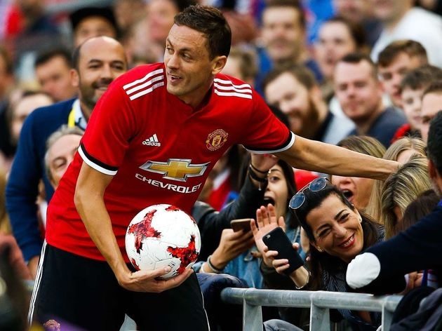 HLV Mourinho goi Matic la thien tai sau man ra mat hinh anh