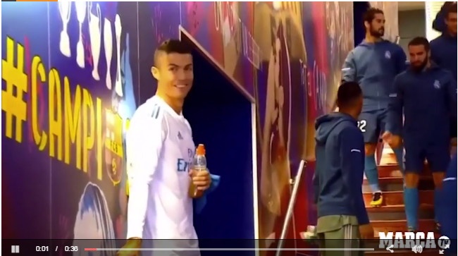 Ronaldo chung minh anh va Messi khong he co hiem khich anh 2