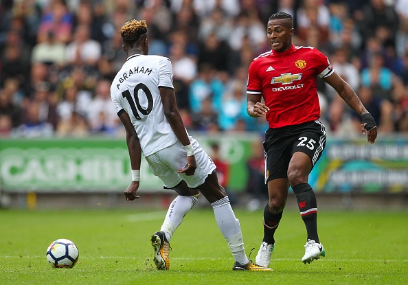 Cham diem Swansea 0-4 MU: Nhung sat thu goc Phi va nguoi hung Mkhitaryan anh 2