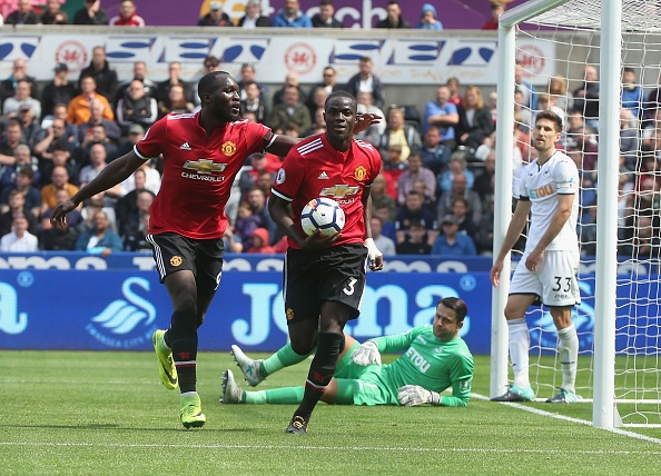 Cham diem Swansea 0-4 MU: Nhung 'sat thu' goc Phi va nguoi hung Micky hinh anh